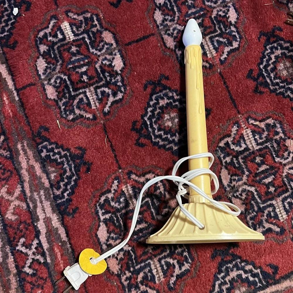 Set of 4 Vintage Ivory Plastic 9